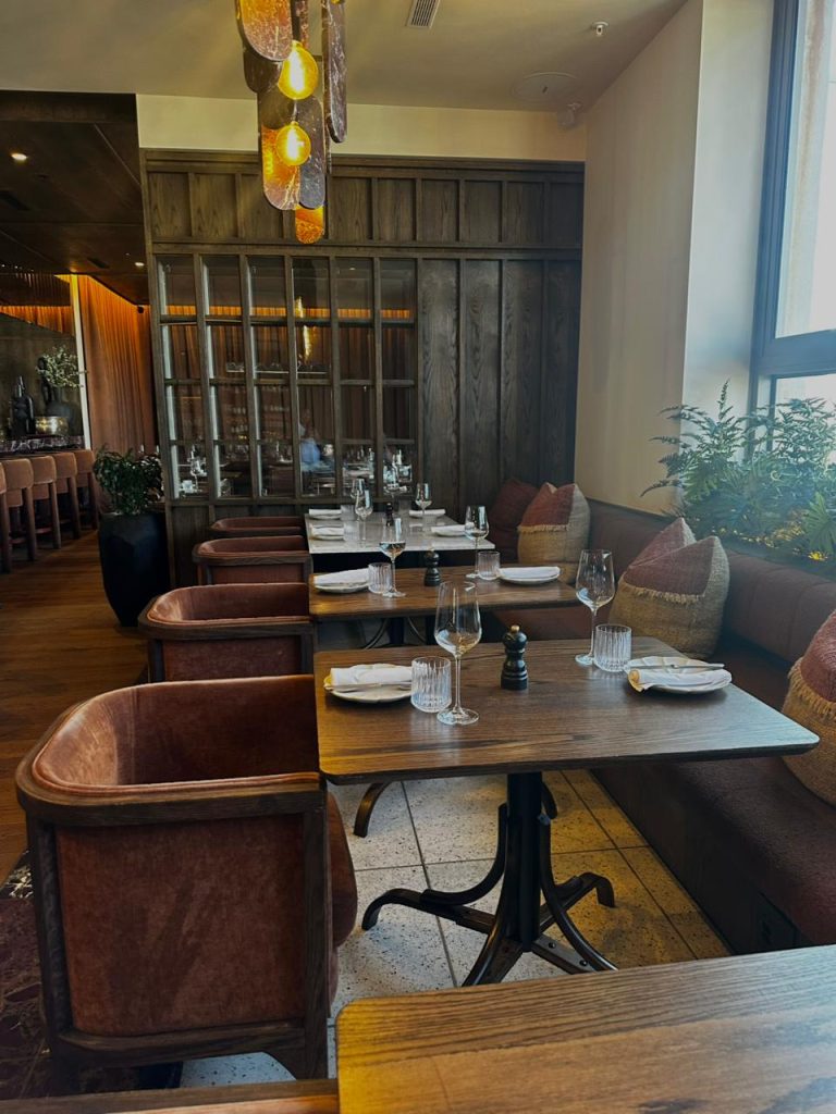Reservation for a curated table client at The Shortmarket Club, one of the best steak houses in Johannesburg.